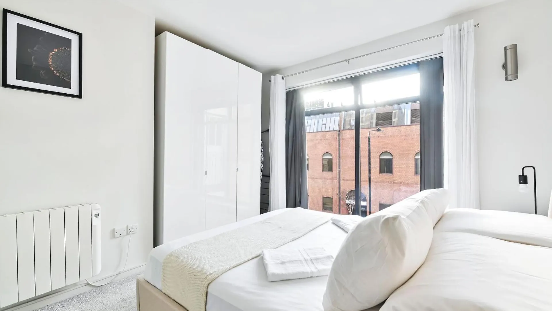 Delightful Tower Bridge Apartment Sleeps 6 London 0*,
